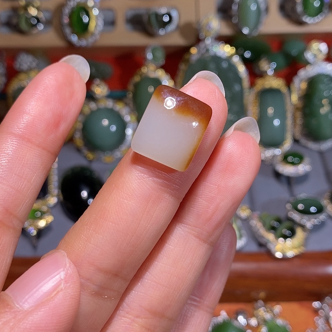 和田玉（糖玉）未镶嵌戒指