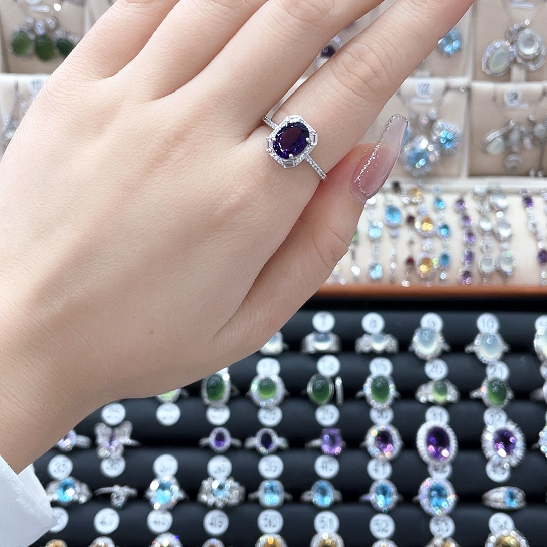 阳****银S925镶嵌紫晶戒指