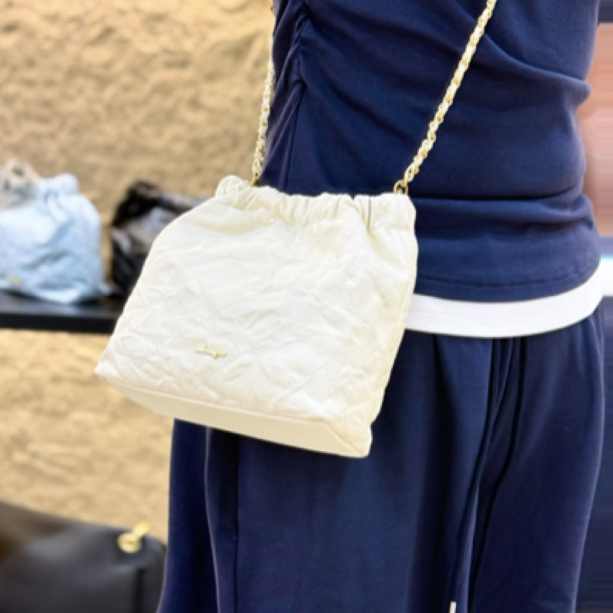 食草堂手工头层皮 斜挎包 尔烟