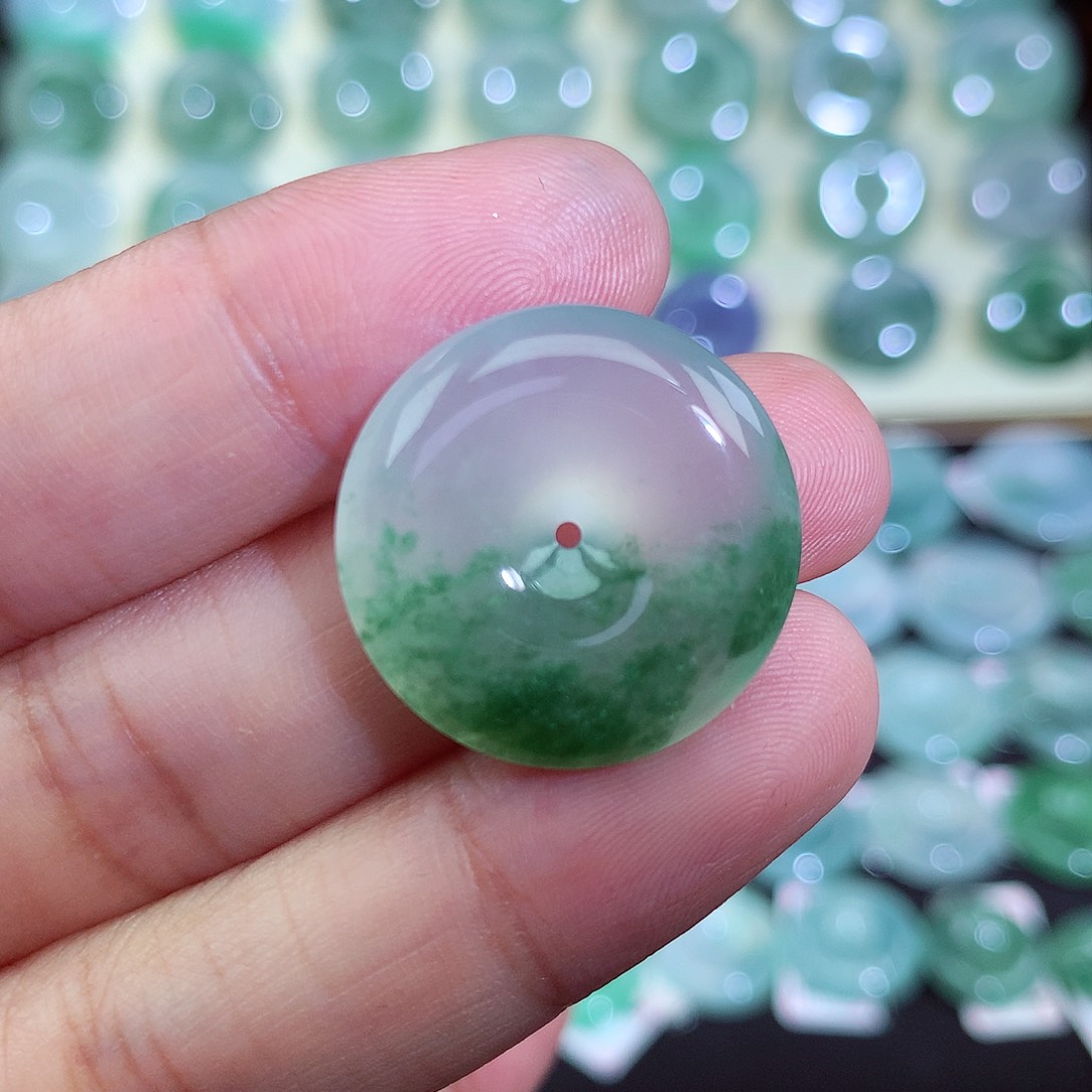 翡翠未镶嵌吊坠(不含链)22.5，5.6