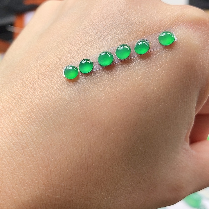 翡翠吊坠(不含链)未镶嵌蛋面