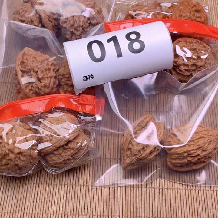 文玩核桃把件18号6对