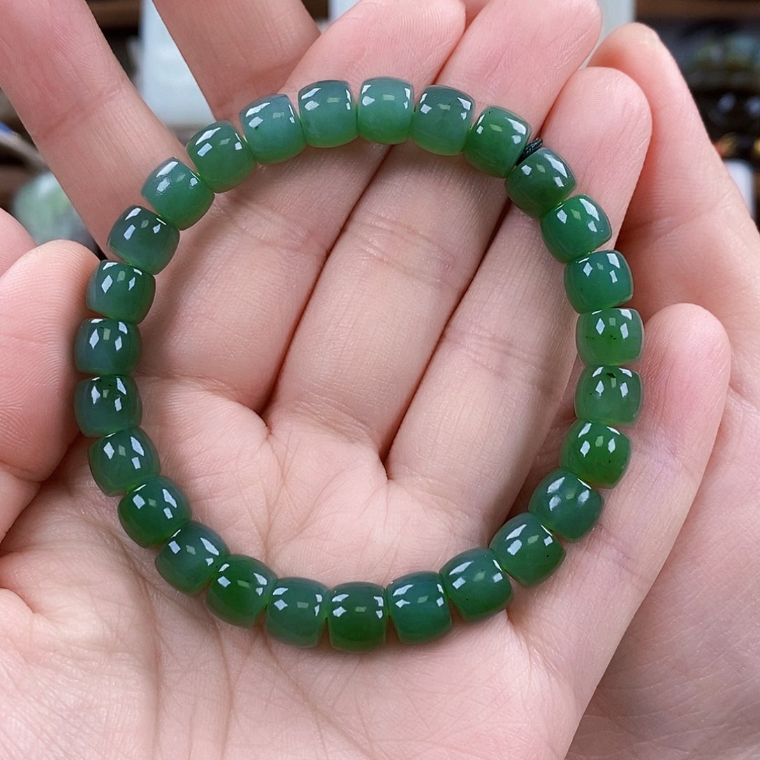 和田玉颈饰未镶嵌出*鞋