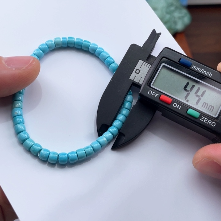 绿松石颈饰未镶嵌