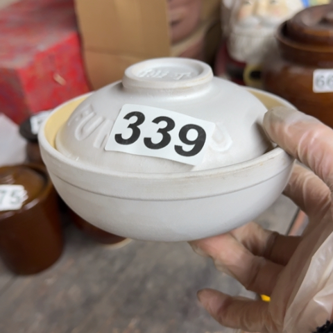 泥塑小砂锅一只微瑕品