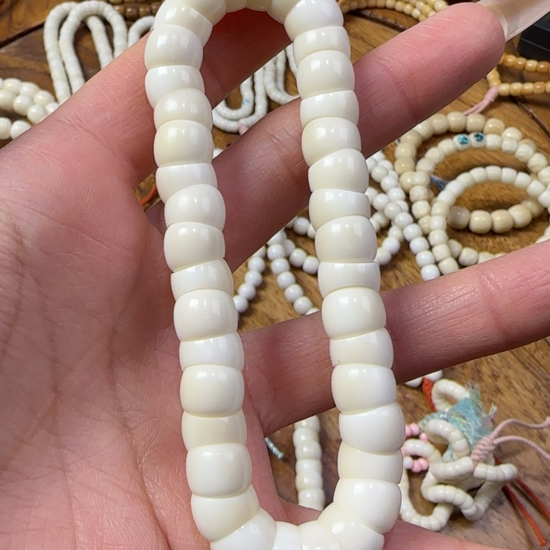 白玉菩提吊坠*️****10mm大肠38颗