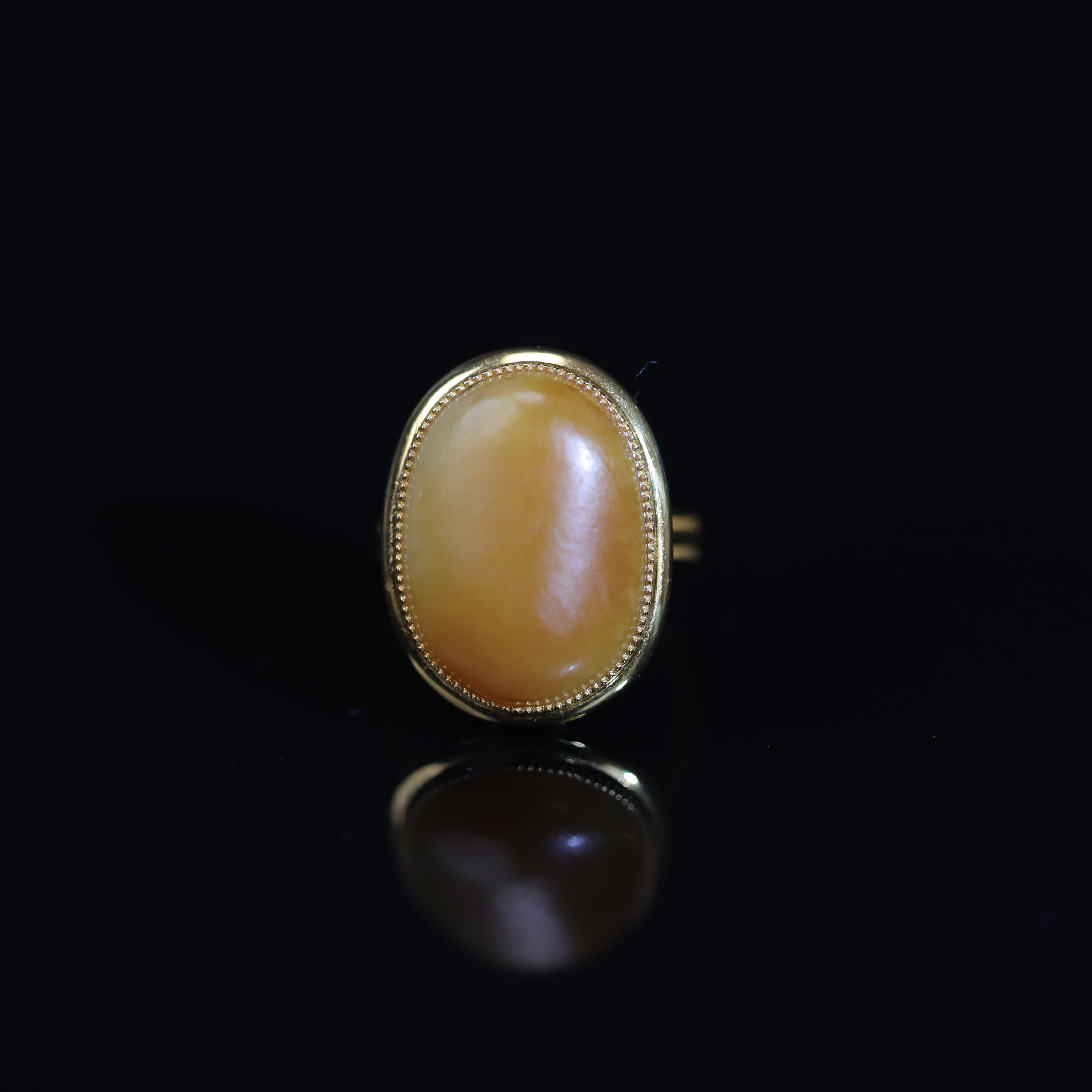 新疆和田玉椭圆戒指18K金