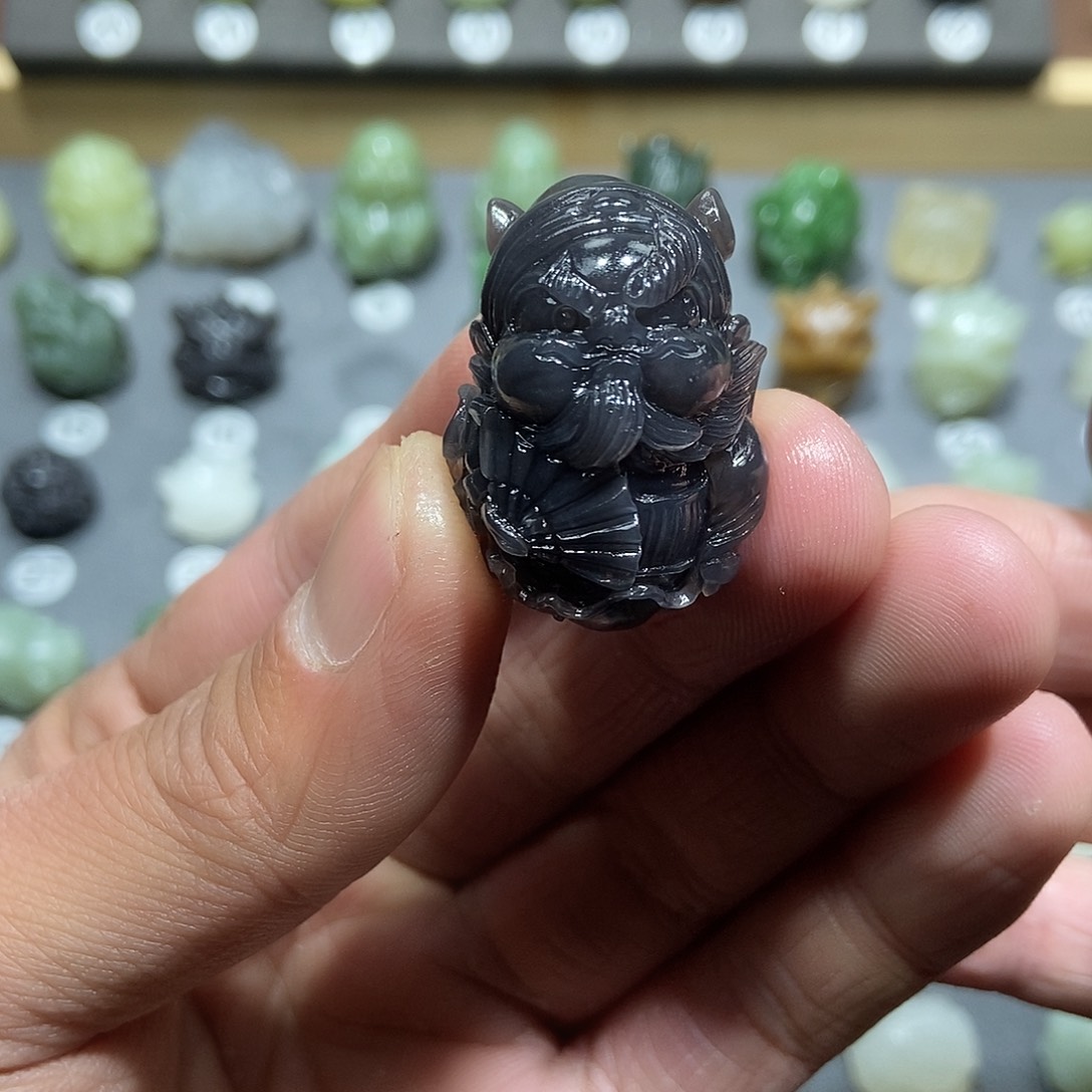 和田玉颈饰未镶嵌定制