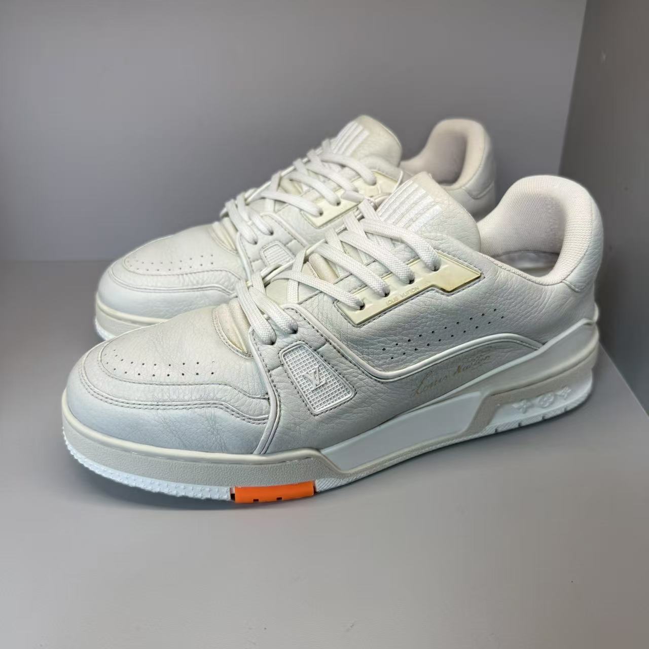 90新 LouisVuitton/路易威登 白灰trainer板鞋41.5欧码 ddm2956