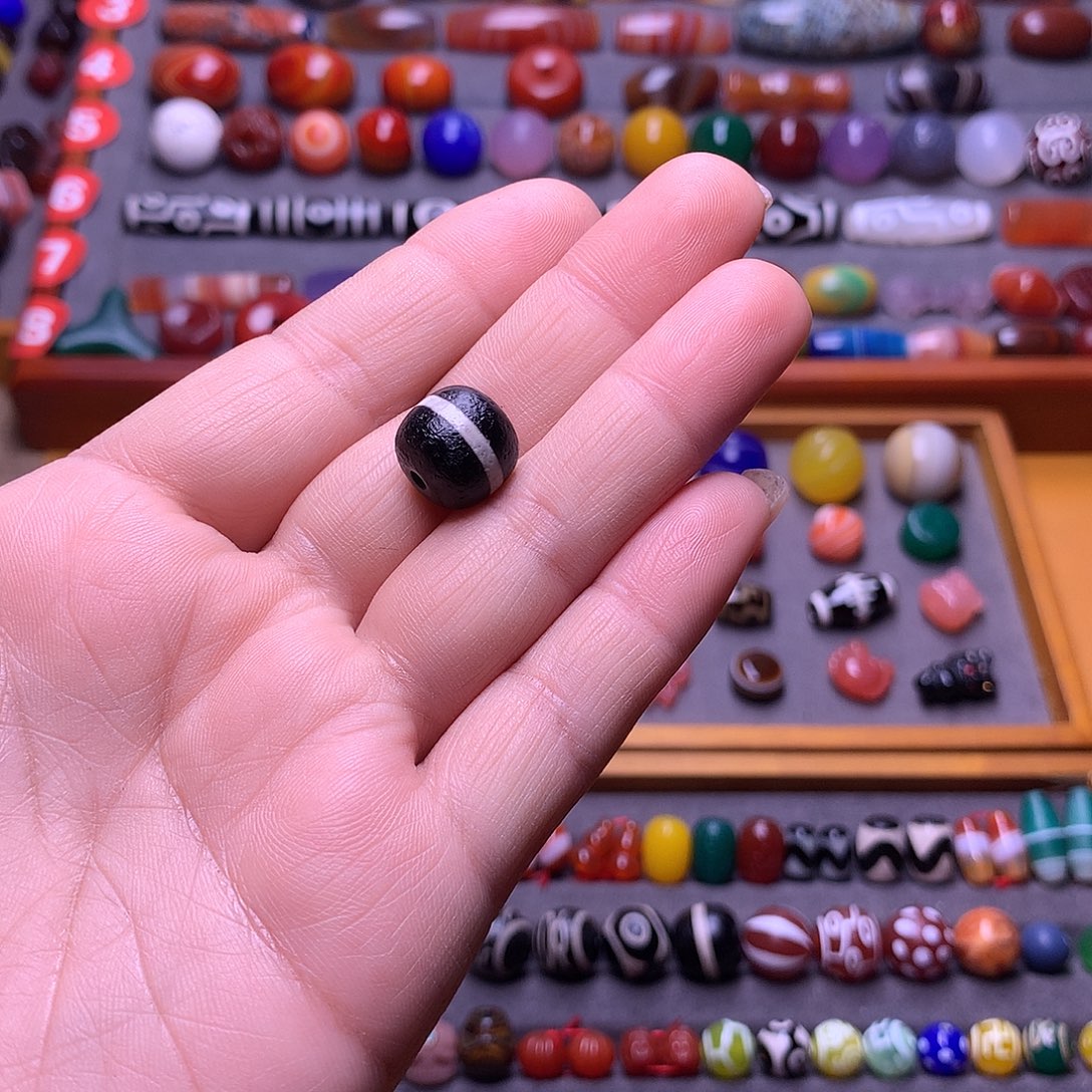 小***跑玛瑙/玉髓未镶嵌颈饰