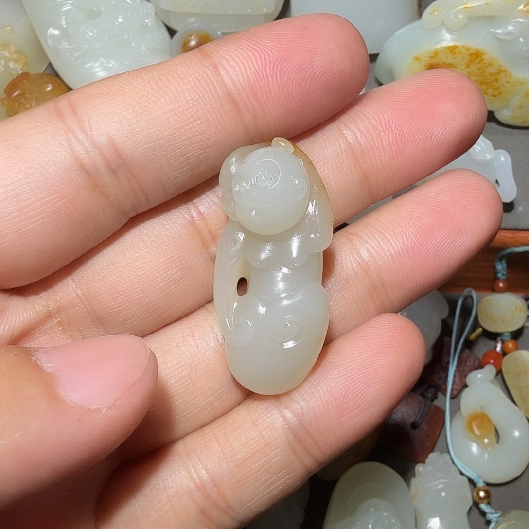 和田玉颈饰未镶嵌