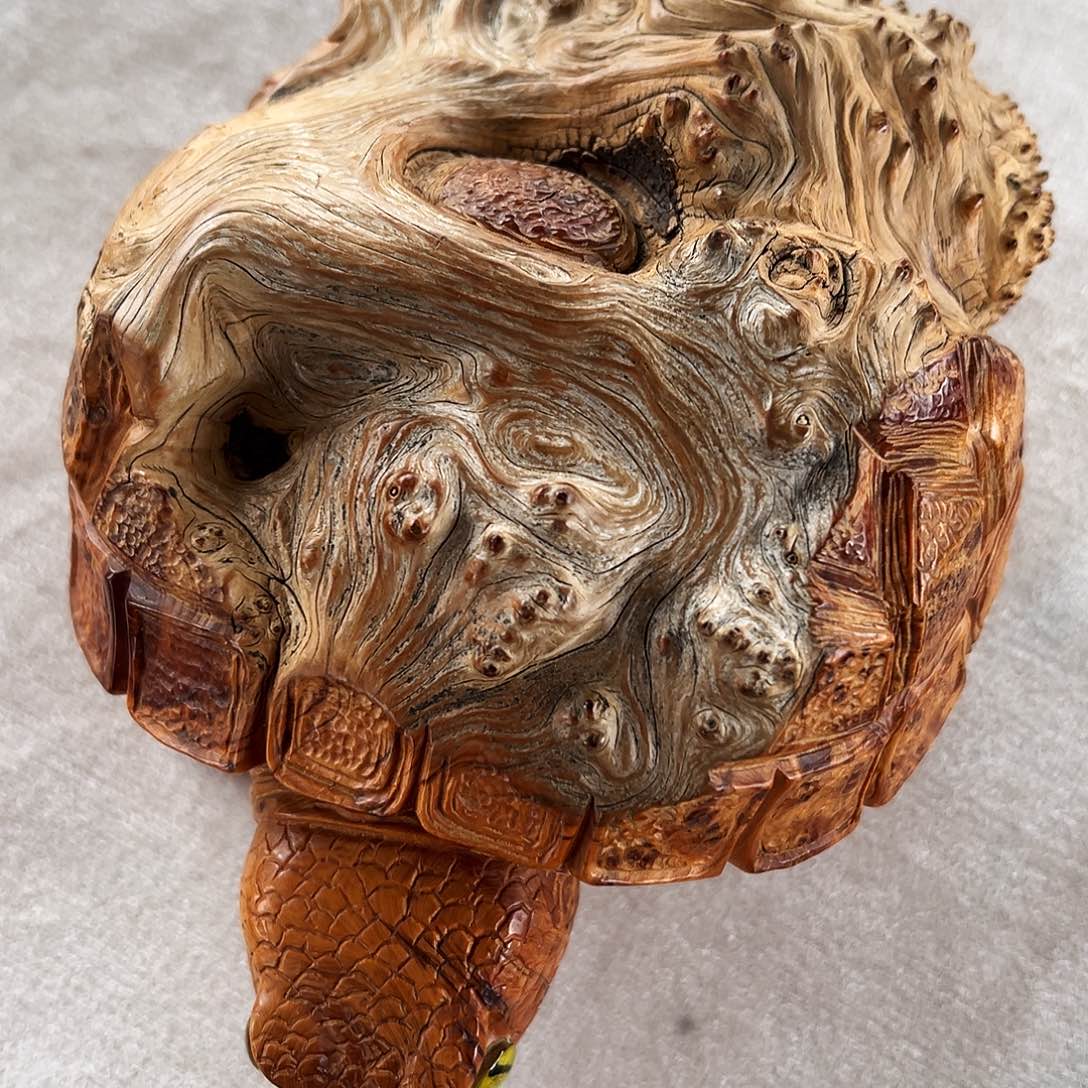 平***真柏木太行原皮刺榴花龟摆件