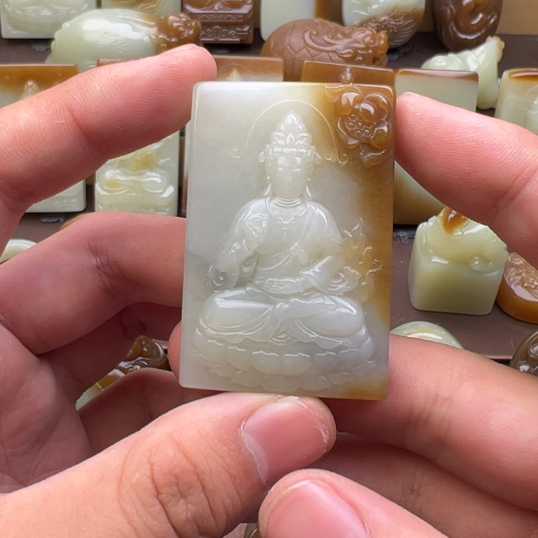 祥***月和田玉（糖玉）未镶嵌颈饰