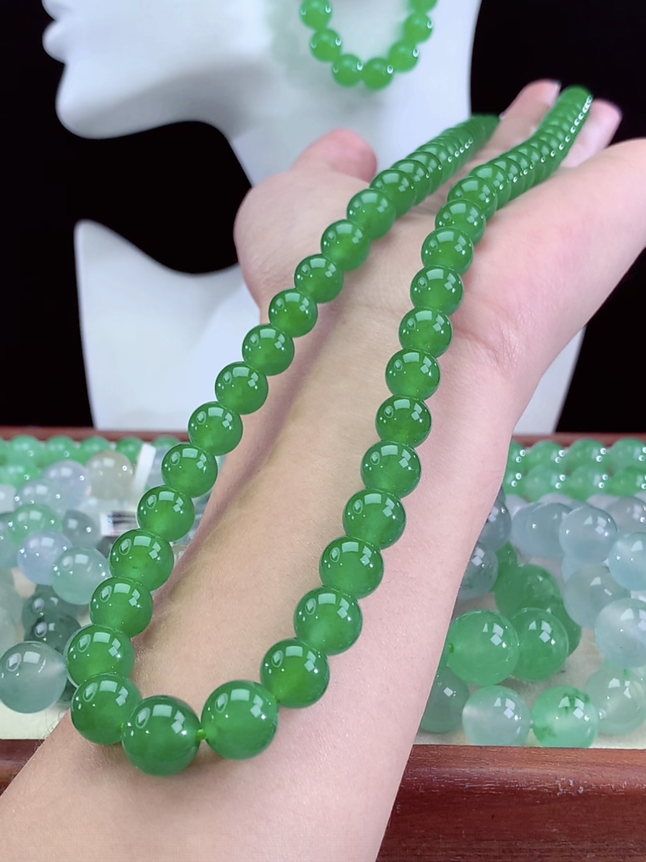 色标级 缅甸天然A货翡翠 帝王绿项链 色货天花板 卡9.2-11.4mm