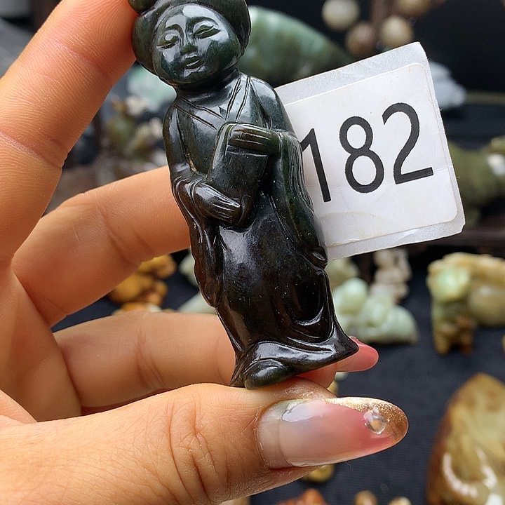 和田玉未镶嵌车挂