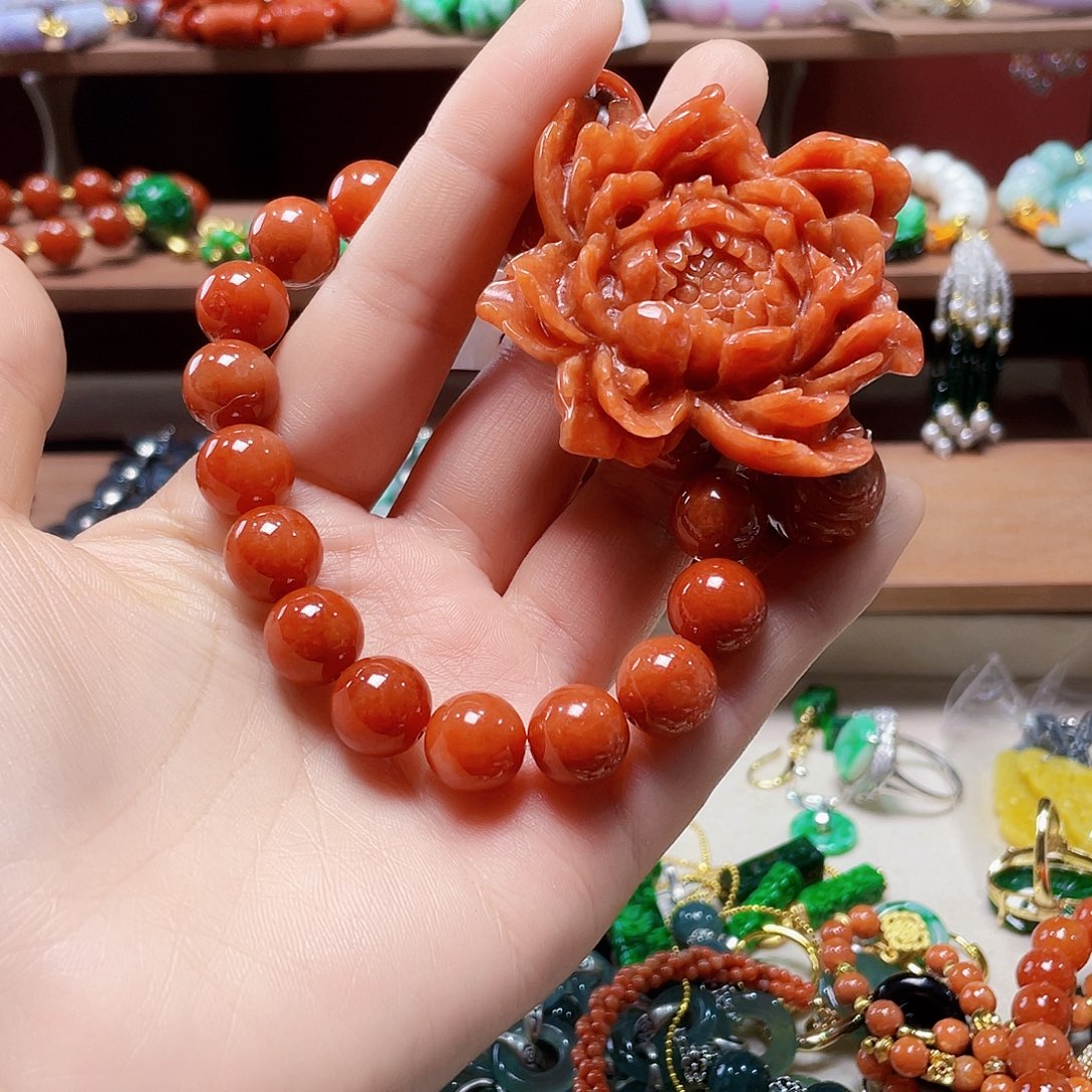 曾****翡翠未镶嵌手链饰品