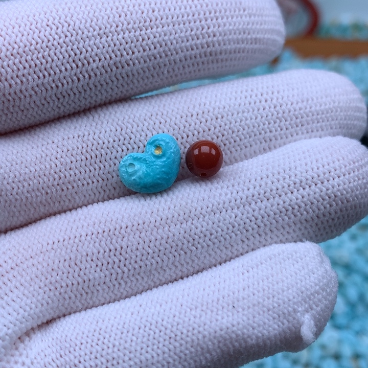 南红玛瑙未镶嵌珠宝奇石