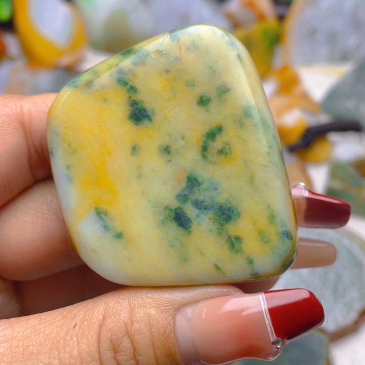 翡翠挂件未镶嵌翡翠