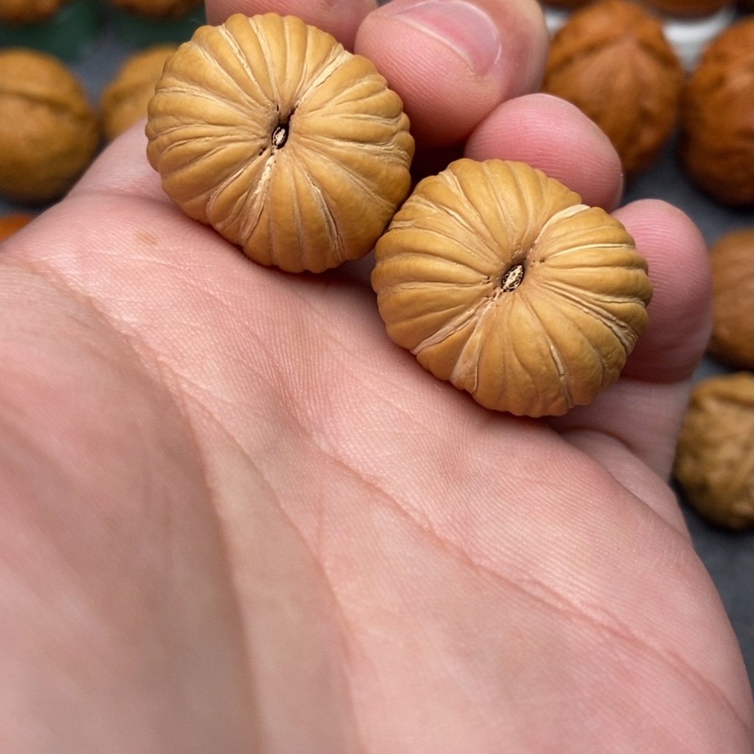 文玩核桃把件金丝南瓜