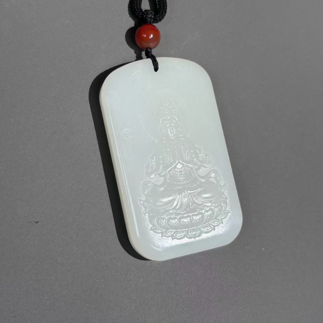 创汇和田玉观音牌   