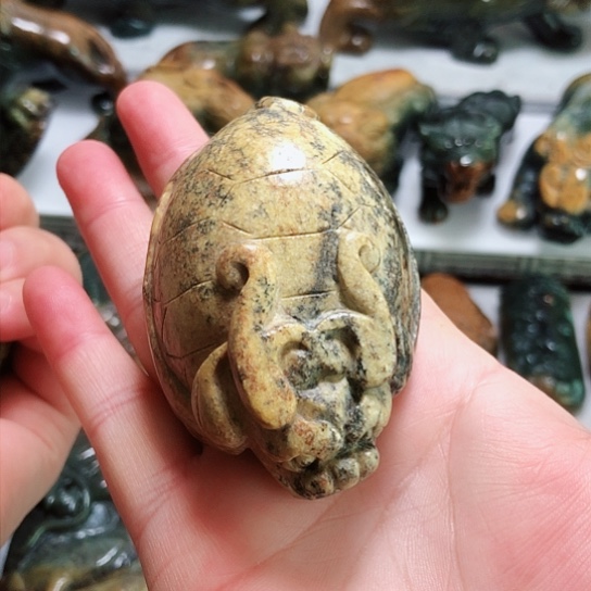 岫岩河磨玉（透闪石质玉）把件未镶嵌