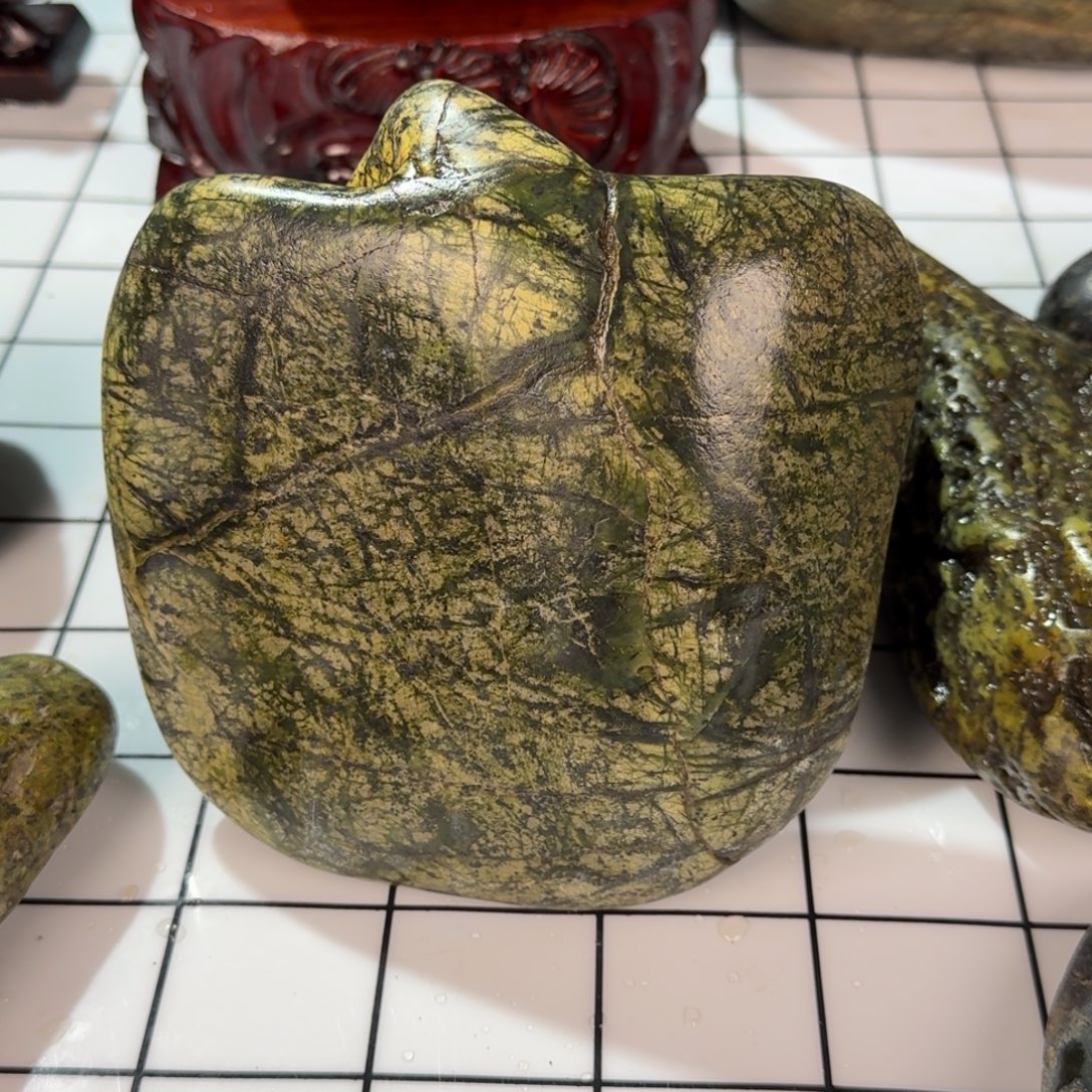 翻***@蛇纹石玉未镶嵌西藏藏玉药王石