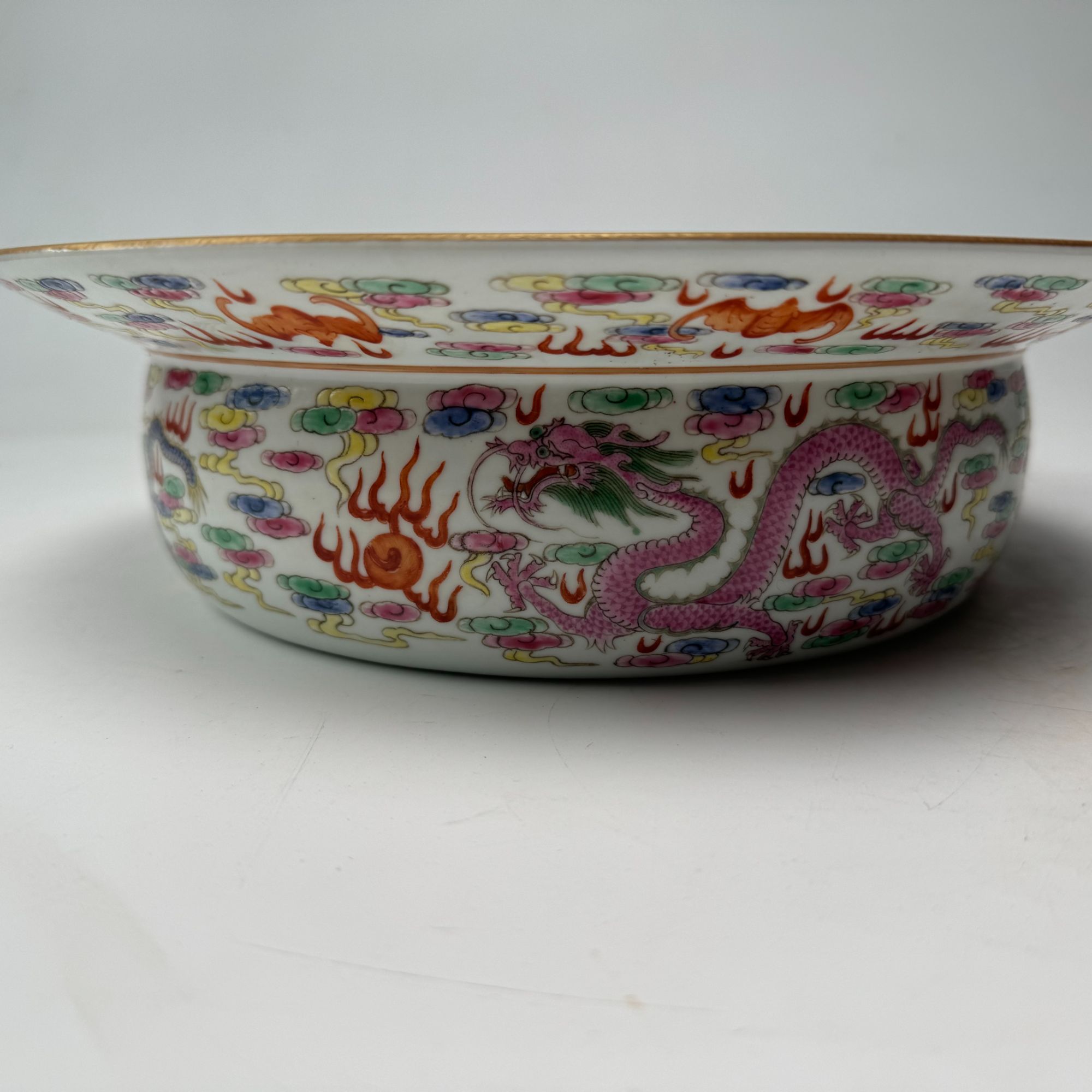 清嘉庆龙纹盆BY22X0213