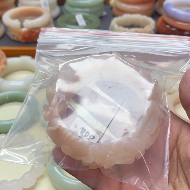 未镶嵌石英岩玉珠宝奇石飘***活