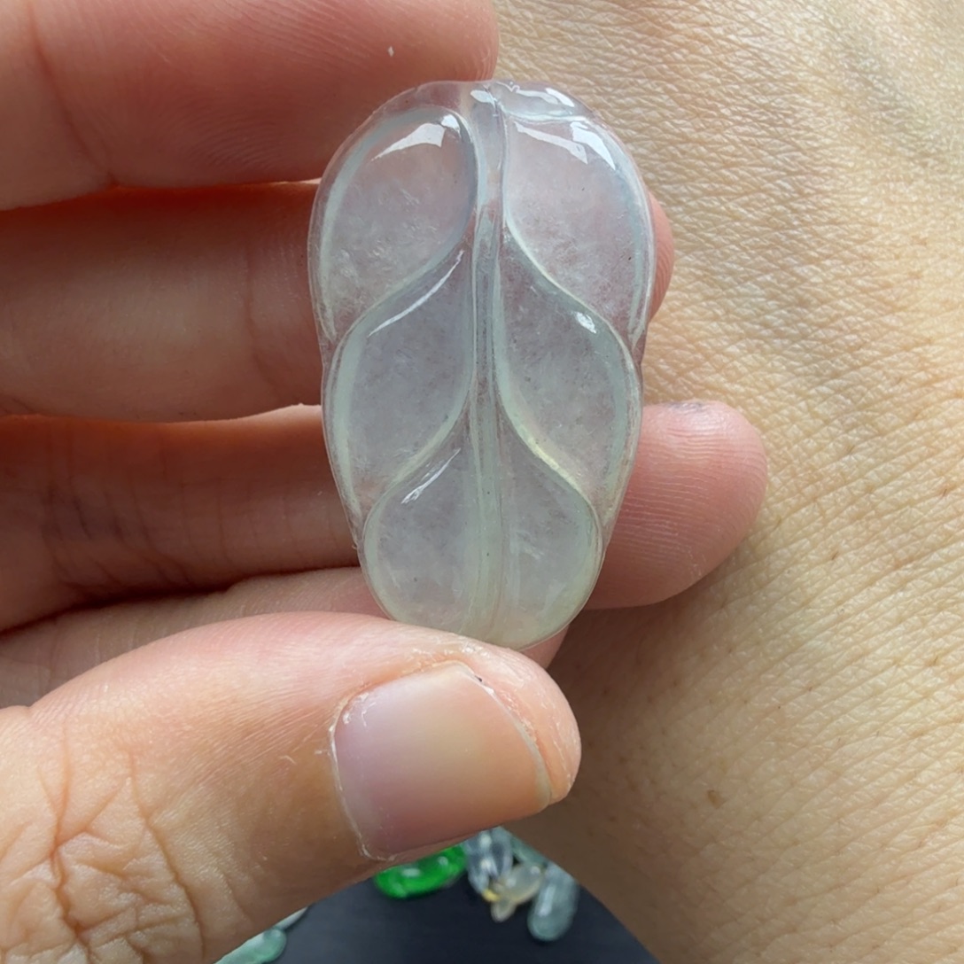 翡翠未镶嵌颈饰51