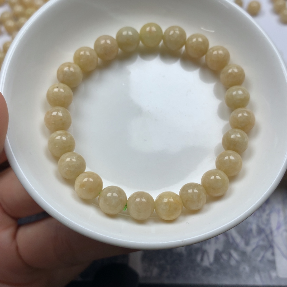 翡翠颈饰未镶嵌卡8。23颗。单圈 