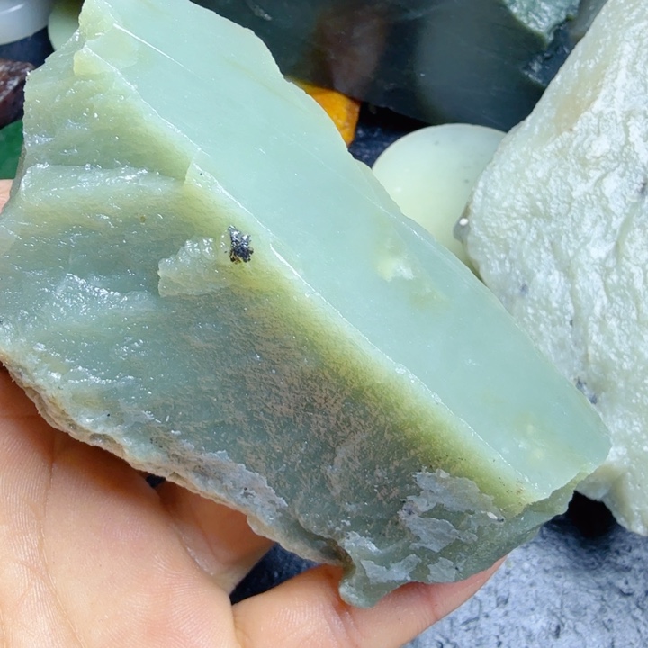 和田玉（糖玉）未镶嵌珠宝奇石