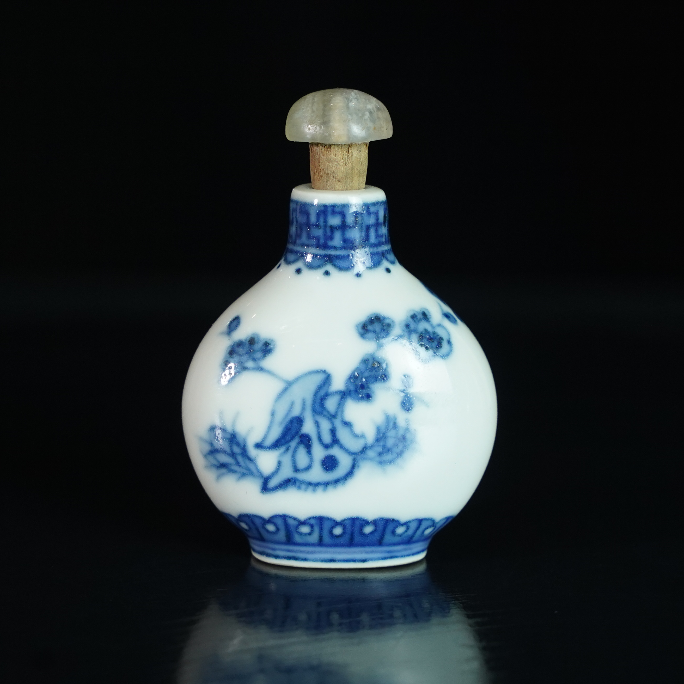 LABC250105004【十竹斋】清光绪洞石梅花青花鼻烟壶