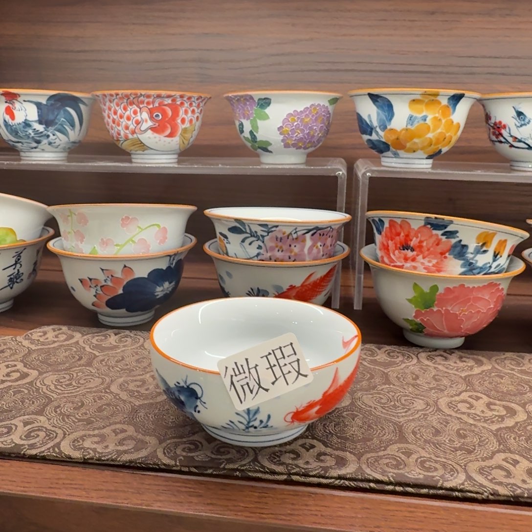釉下手绘茶具微瑕