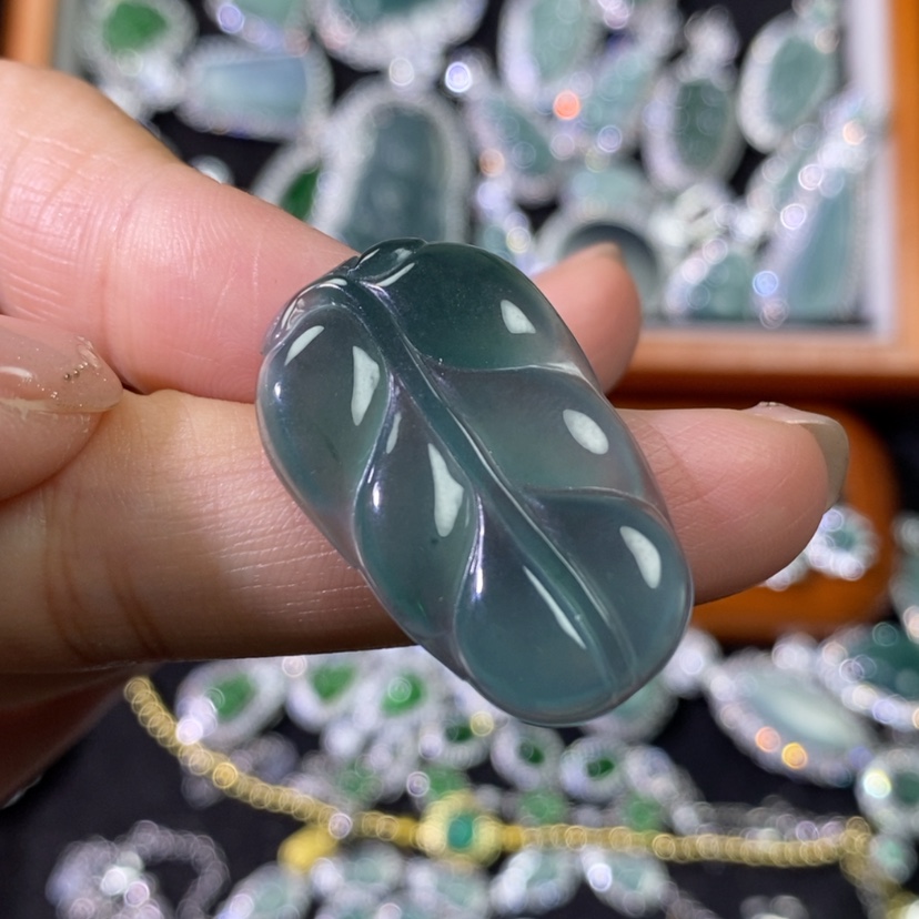 【闪购商品】翡翠颈饰未镶嵌天然