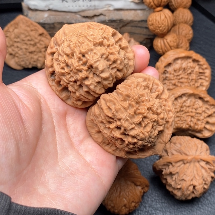 桃核把件全品49官帽