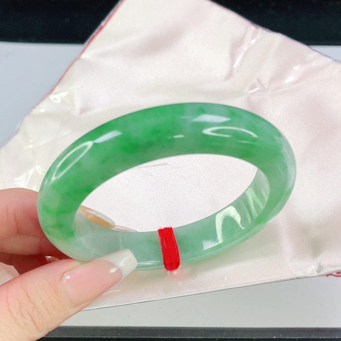 翡翠手镯未镶嵌1046翡翠
