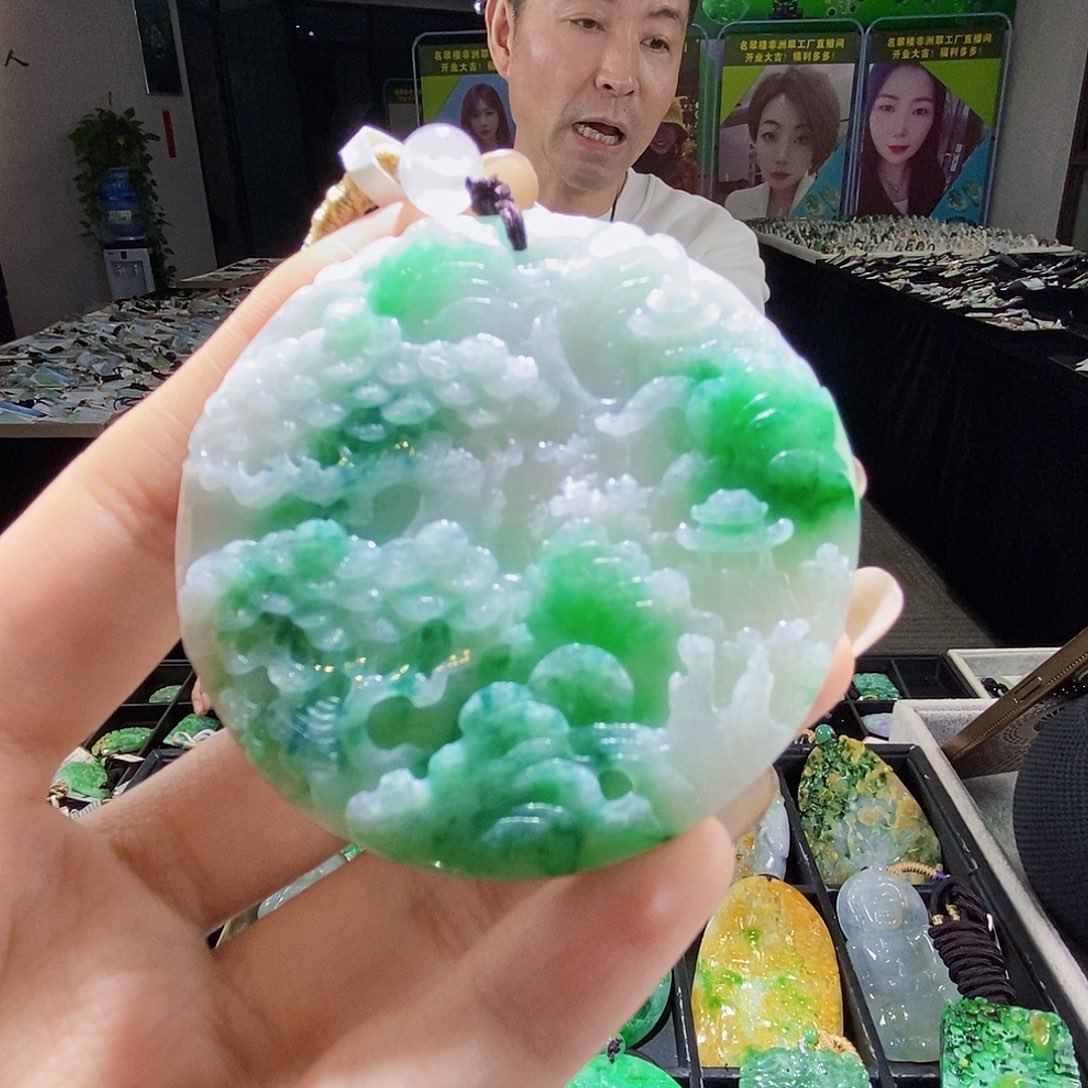 颈饰未镶嵌翡翠翡翠