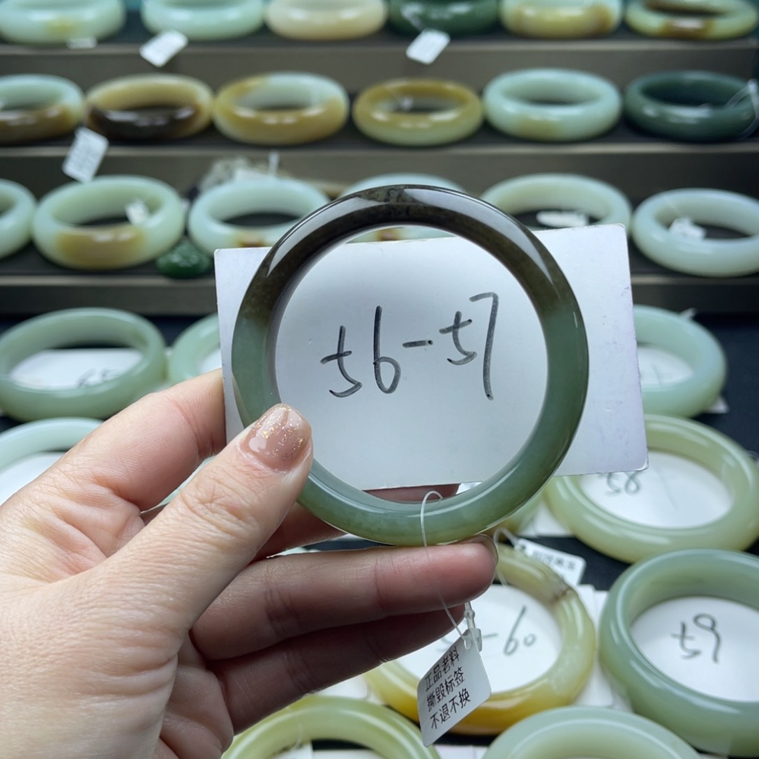 和田玉（糖玉）手镯未镶嵌