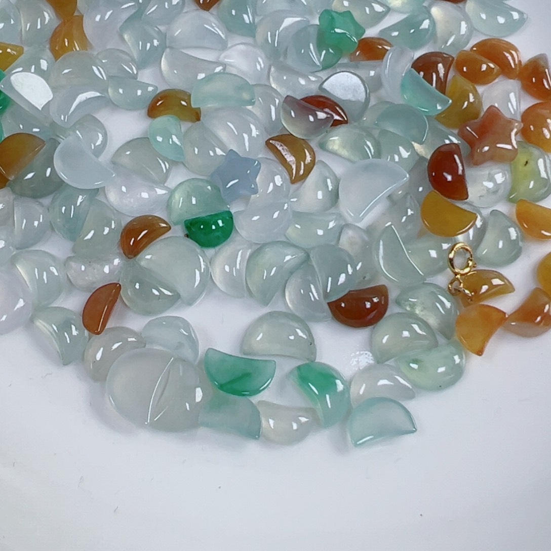 翡翠散珠月亮一个，可以选