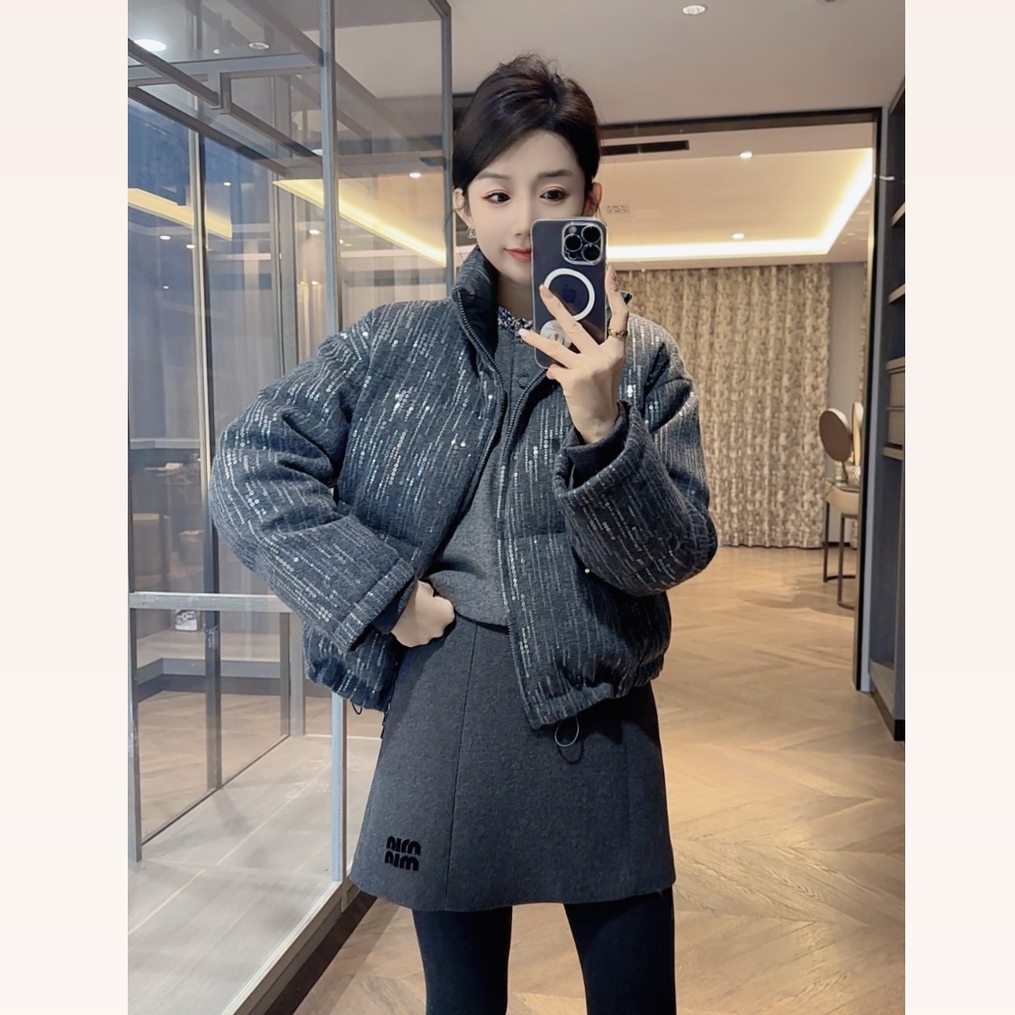 【大静静】高级灰银色！质感亮片立领鹅绒服DJJ1882