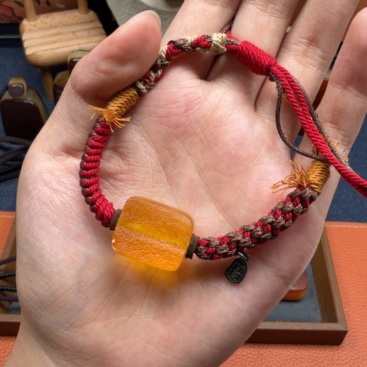 蜜蜡未镶嵌吊坠(赠链)