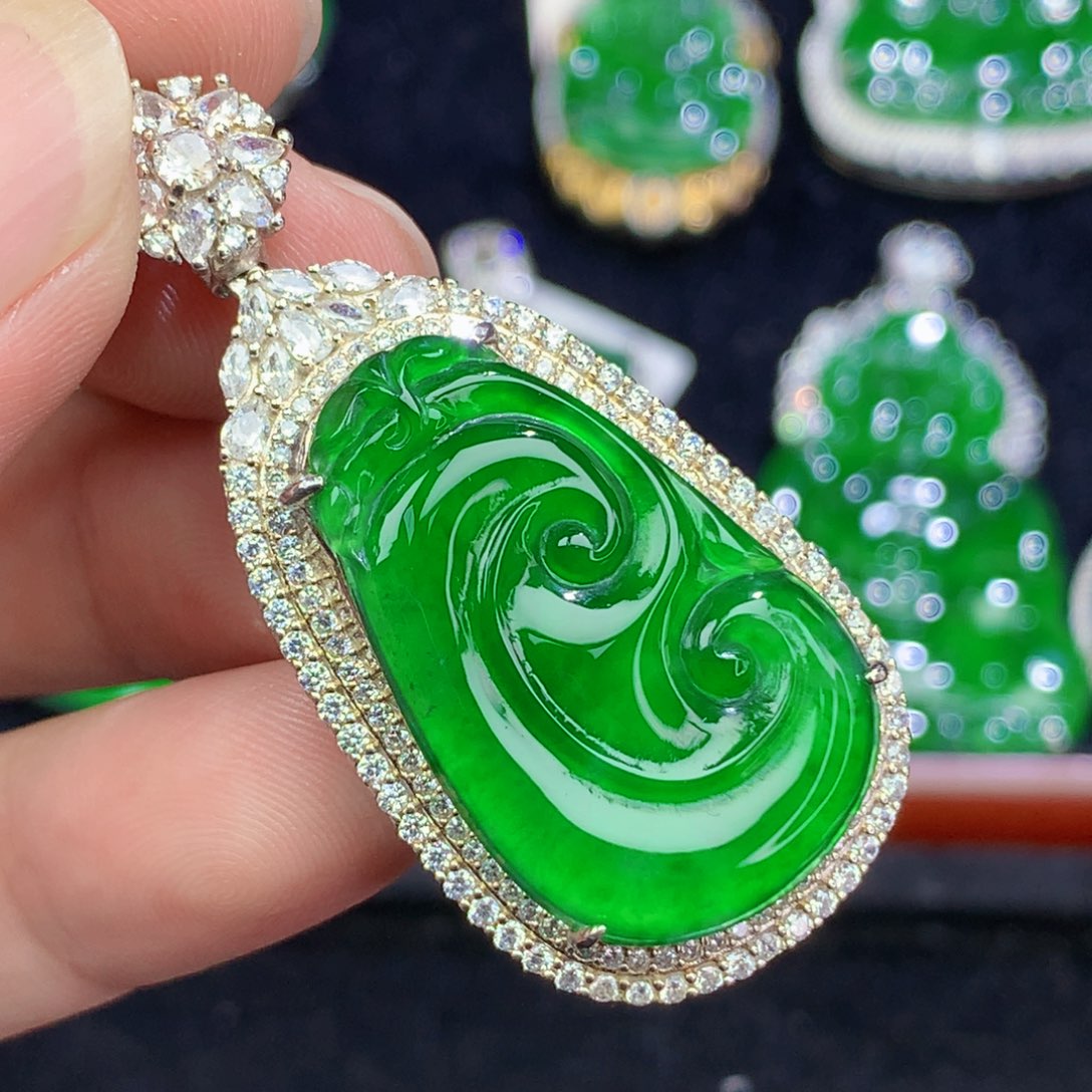 翡翠未镶嵌颈饰翡翠