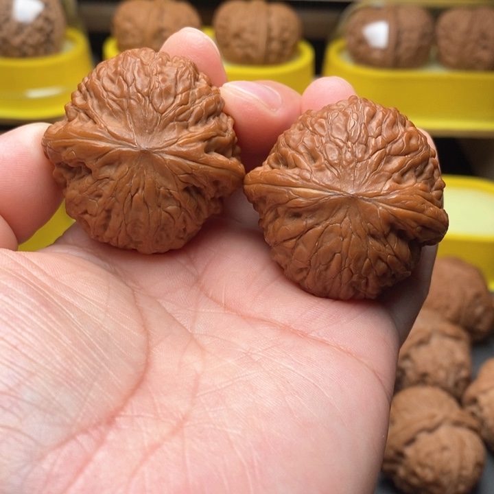 文玩核桃把件铁锤妹妹