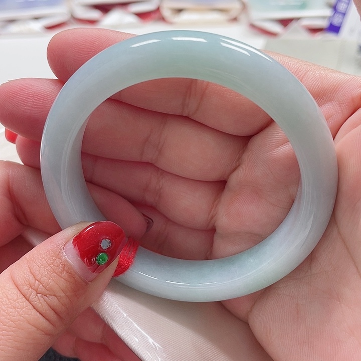 翡翠手镯（圆镯）未镶嵌缅甸翡翠手镯58圈