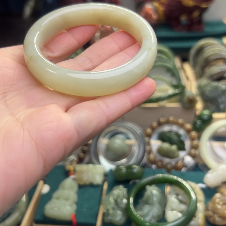 和田玉手镯未镶嵌52.8圈围0238