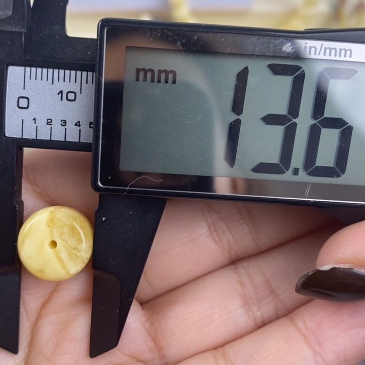 琥珀裸石未镶嵌琥珀蜜蜡2