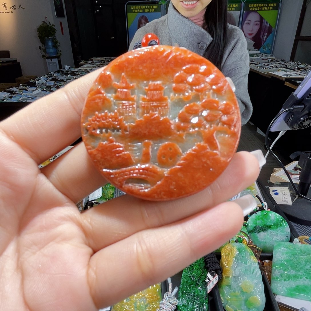 颈饰未镶嵌翡翠一