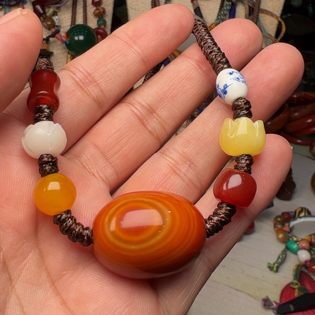 玛瑙/玉髓颈饰未镶嵌