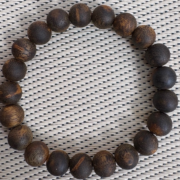 沉香深圳虎斑花珠09-9克沉水圆珠单圈多样性发一条