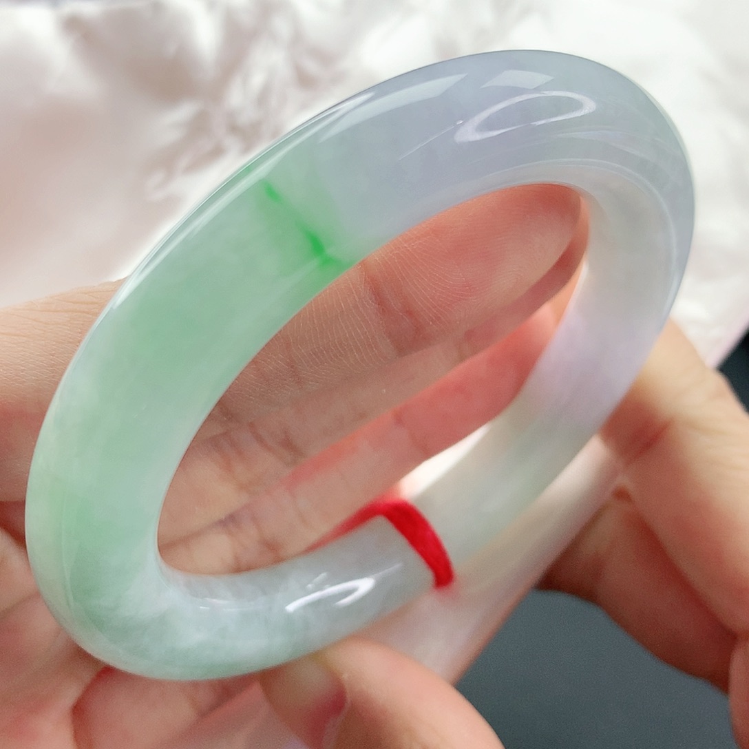 翡翠手镯未镶嵌，153